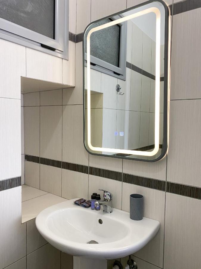 Acta'S Rooms Himara Zewnętrze zdjęcie